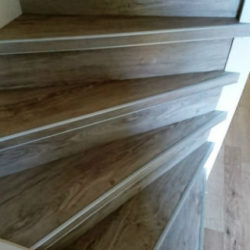 Trap met PVC vloer